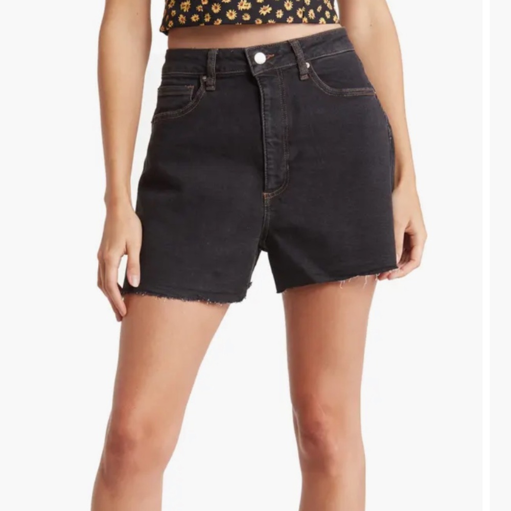 WeWoreWhat High-Rise Boyfriend Shorts 27 NWT